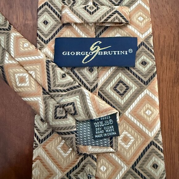 Giorgio Brutini Hand Made Necktie Classic Diamond Pattern Neutral Suit Tie - Picture 5 of 9